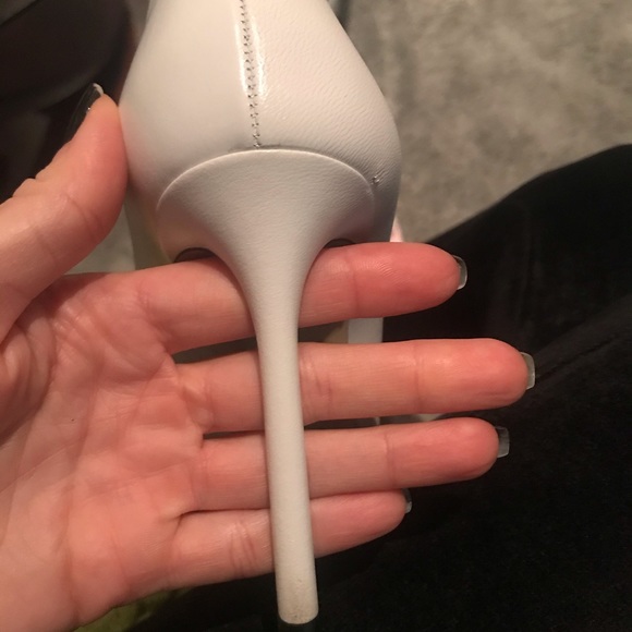 I want choo sock Jimmy Choo Brandon white heels - Picture 3 of 10